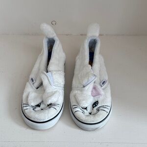 Vans Furry White Cat Slip-Ons